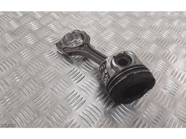 Поршень Mitsubishi Outlander