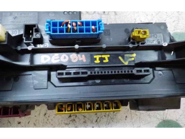 Pojistková skříňka Řídící jednotka BSM A2049001402, 016706581A Mercedes-Benz GLK (X204) 2011