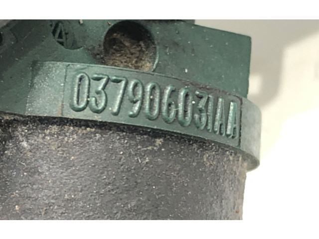 Топливная рампа 037906031AA Skoda Octavia Mk1 (1U)