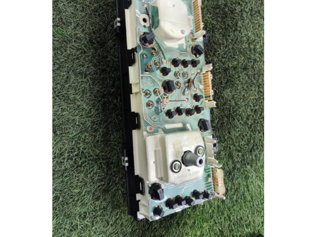 Панель приборов 7700831042   Renault Clio I       