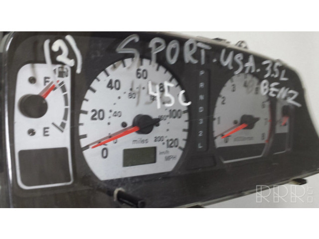 Přístrojová deska Mitsubishi Pajero Sport I 2002 MR962729