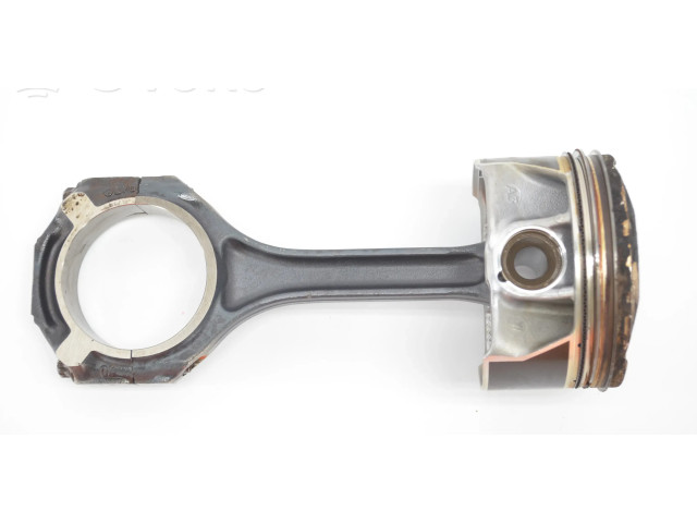 Píst Mercedes-Benz SL R231 pro benzínový motor 3.0 276825