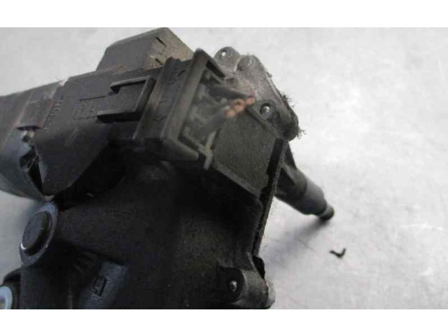 Моторчик заднего дворника 9225635    Opel Combo C