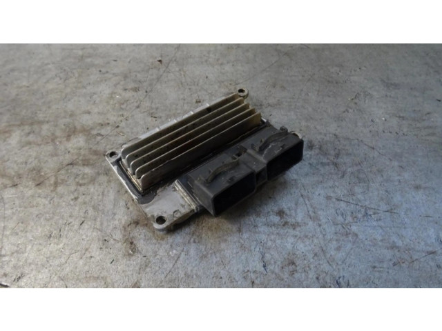 Блок управления двигателем ECU