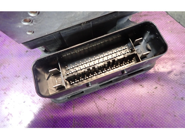 Блок АБС 8V61-2C405-AF, 8V61-2C405-AF Mazda 3 II 2009 - 2013 года