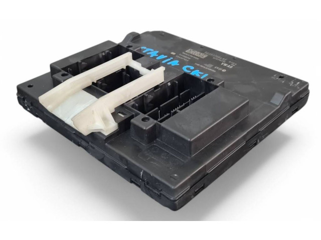 Блок комфорта 5Q0937084AE Skoda Octavia Mk3 (5E)