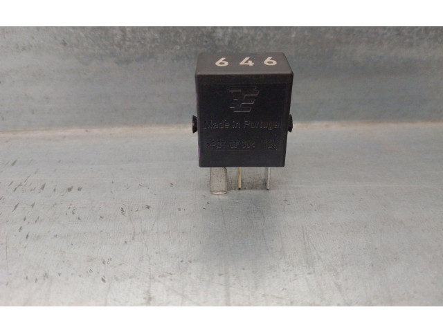 Блок предохранителей 4H0951253C Audi Q3 8U