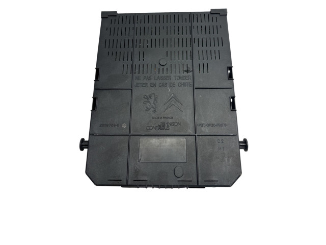 Блок предохранителей 966689548002   Citroen C5    