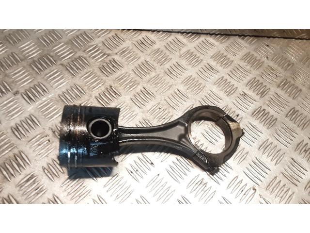 Поршень OM 642.940 8340F, A6420304517 Mercedes-Benz GL X164 для дизельного двигателя 3.0