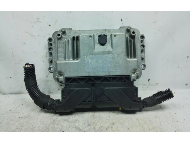 Блок управления двигателем Блок управления 0261s05818   Fiat 500X