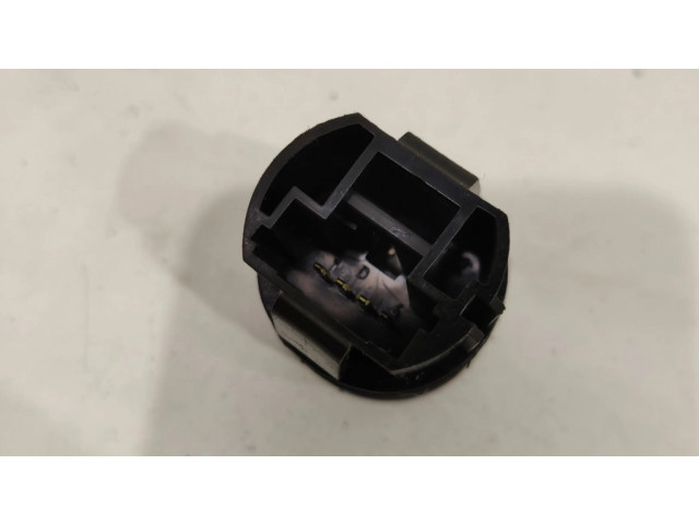 Включатель зажигания и стартера