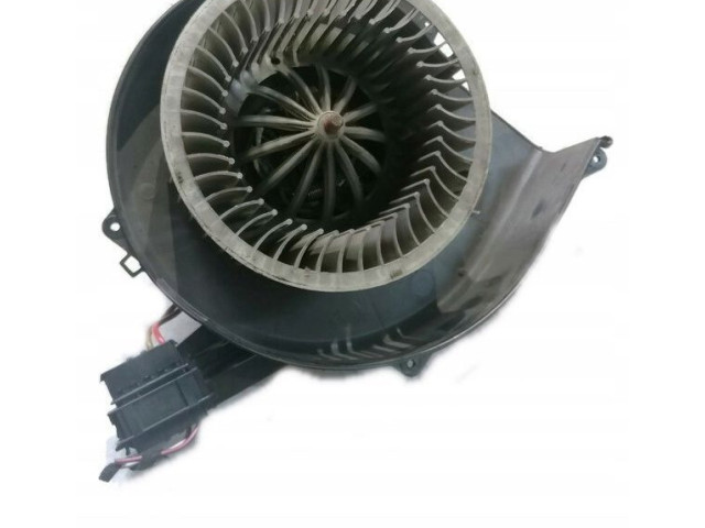 Вентилятор печки 6Q1819015J Skoda Fabia Mk2 (5J)