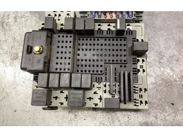 Блок предохранителей  08679899, 08696098   Volvo V70    