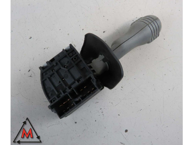 Ручка стеклоочистителей 7701046628, 61570020   Renault Twingo I