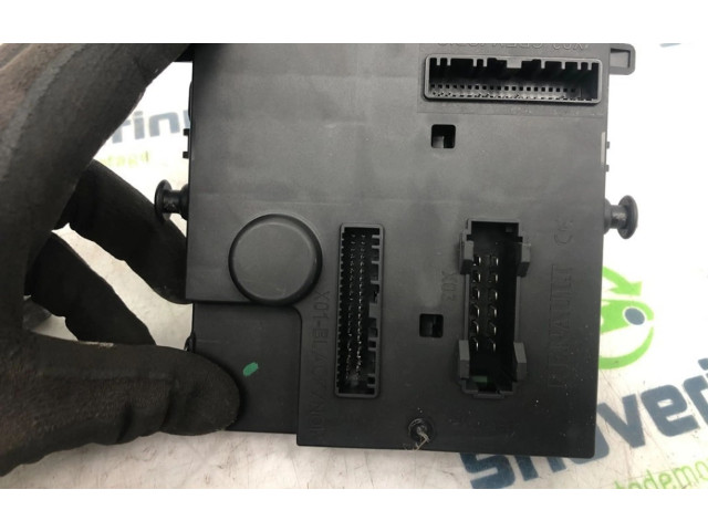 Блок управления двигателя 8201076738, 8201076738 Renault Twingo II