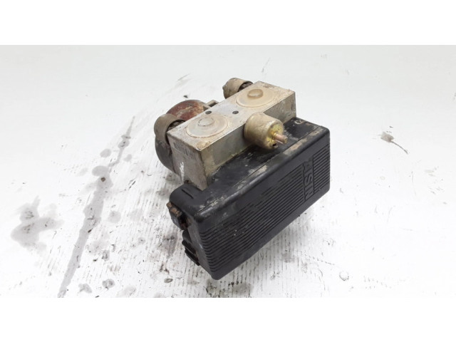 Блок АБС 4451060020, 221701242323 Toyota Land Cruiser (HDJ90) 1996-2002 года