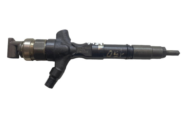 Vstřikovač 2367030400 Toyota Land Cruiser (J150)
