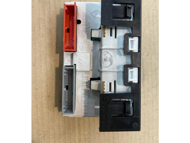 Дисплей    8200028364A   Renault Clio II