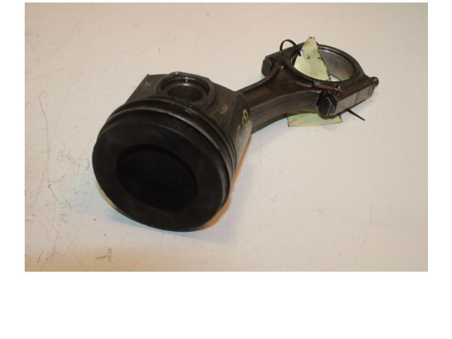 Píst    Ford Kuga II    XRMA 