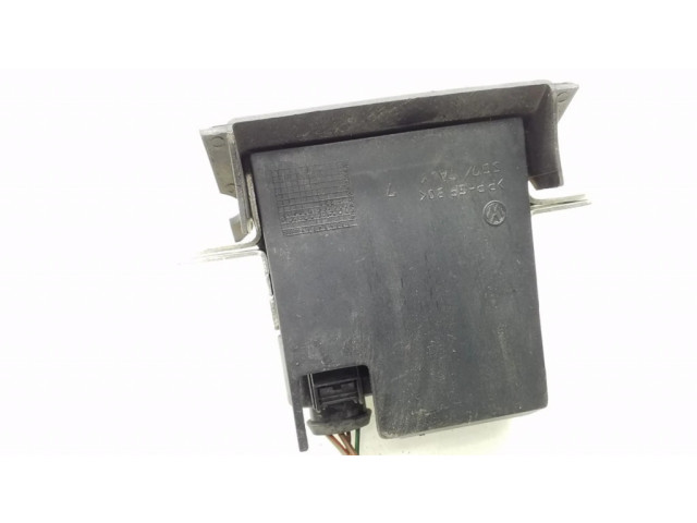 Замок задней крышки