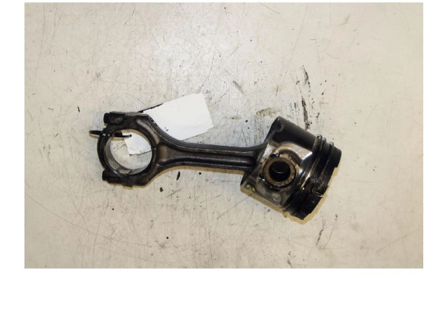  Поршень с шатуном 4N13   Mitsubishi ASX  