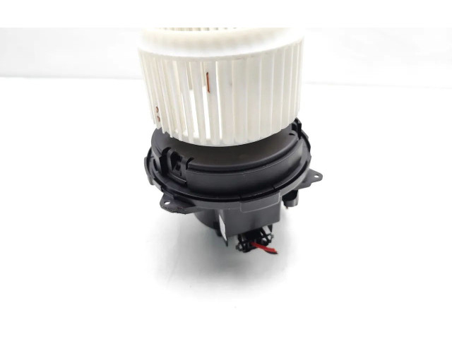 Вентилятор печки MR116244, 145106108 Renault Clio V