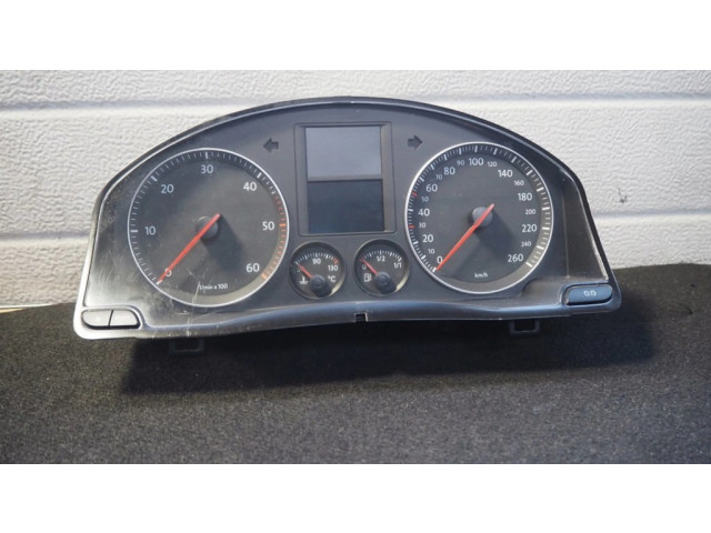 Панель приборов 1K0920862B   Volkswagen Jetta V       