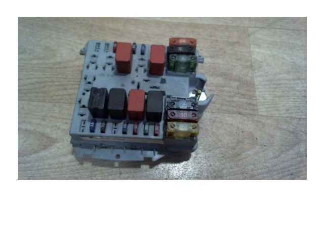   Pojistková skříňka    Fiat Punto (188) 2000