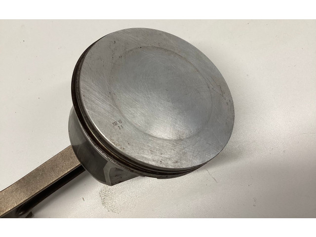 Поршень с шатуном Dodge Challenger