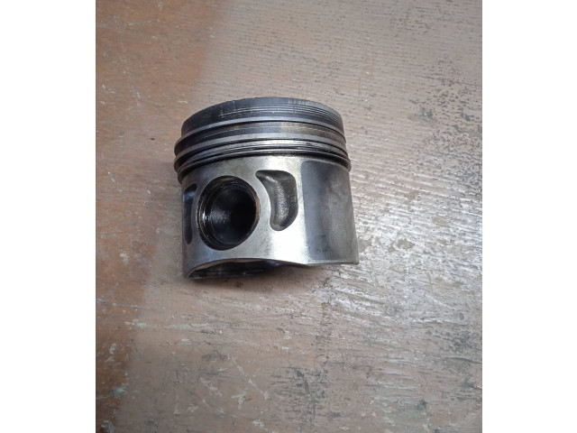 Píst 7988600 Volkswagen Sharan AUY