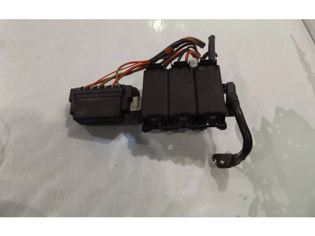 Блок предохранителей 5J0937548 Skoda Fabia Mk2 (5J)