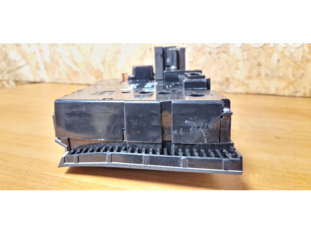 Блок управления климат-контролем 30746022 Volvo V70