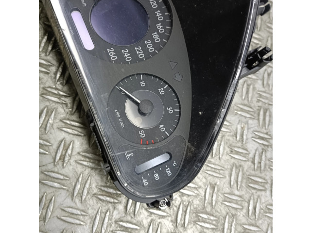 Přístrojová deska Mercedes-Benz E W211 2005