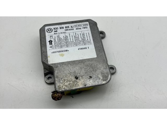 Блок управления двигателя 6Q0909605AJ   Volkswagen Caddy