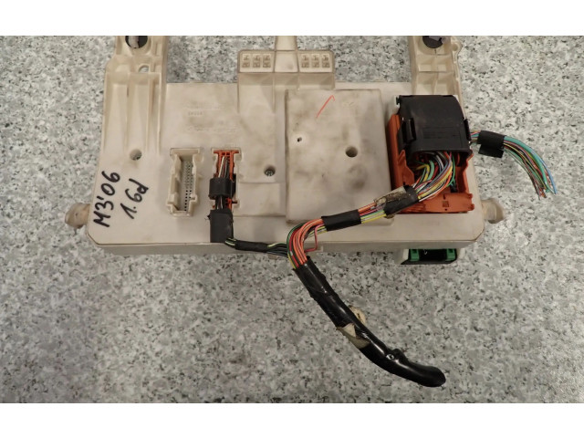 Блок управления BP8F66730D   Mazda 3 I