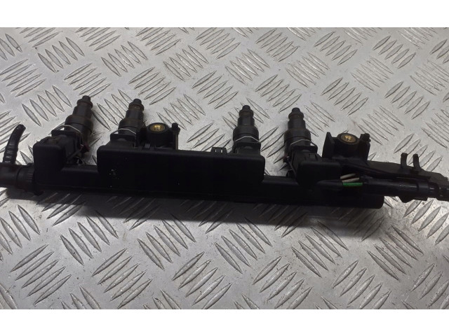 Топливная рампа 7700114546C Renault Clio II