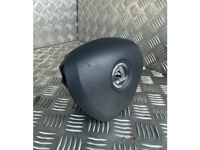 Подушка безопасности водителя 5E0880201   Skoda Octavia Mk3 (5E)