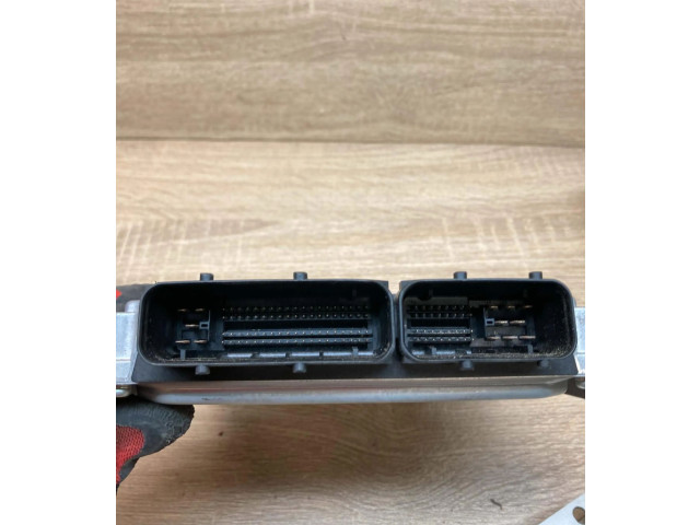 Řídící jednotka 23710BU76A, 2758003253 Nissan X-Trail T30 2001