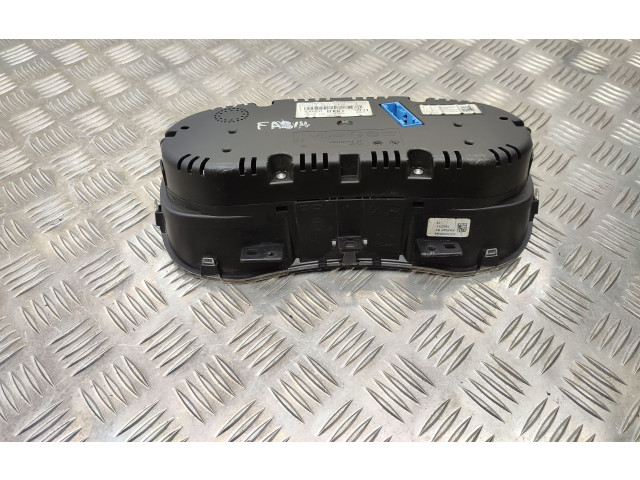 Geschwindigkeitsmesser Cockpit 5J0920810D   Skoda Fabia Mk2 (5J)       