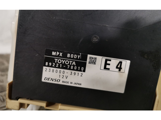 Блок предохранителей 2380003912, 8922178010 Lexus NX