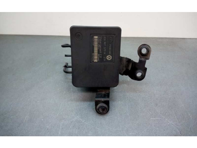 Блок АБС 8N0698517   Volkswagen  New Beetle  1998-2011 года