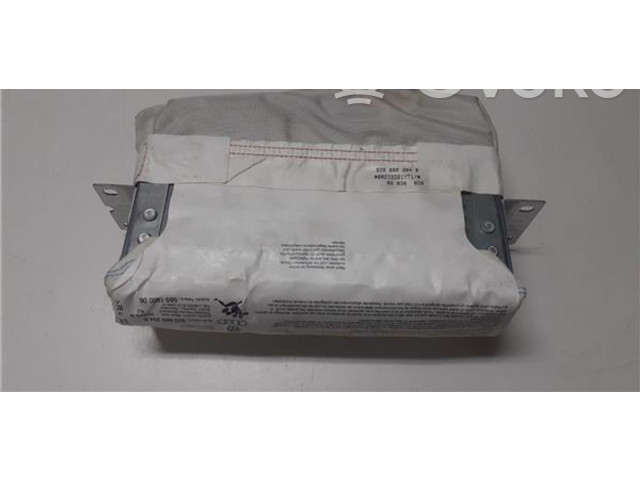 Подушка безопасности пассажира 8Z0880204B   Audi A2