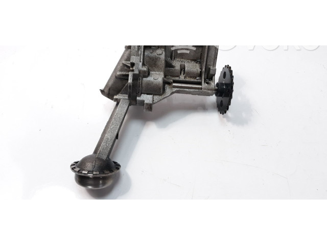 Масляный насос  K9K612 8200307174  Dacia Dokker 