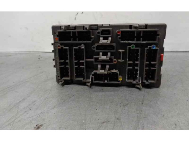 Pojistková skříňka Řídící jednotka BSM 9450537080 Peugeot 405 1993