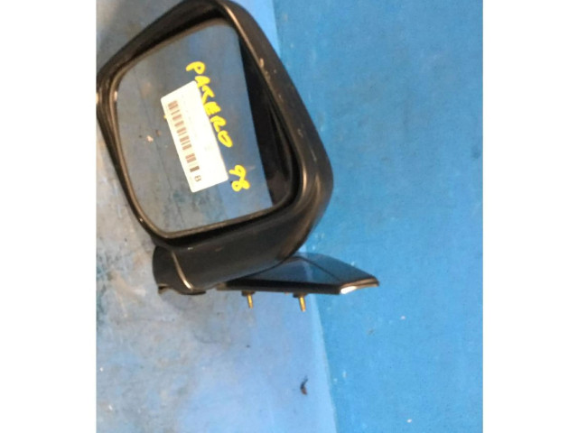 Zpětné zrcátko Mitsubishi Pajero 2001
