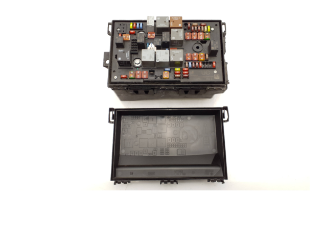 Pojistková skříňka 13368645, 1110132AB Opel Zafira C 2013