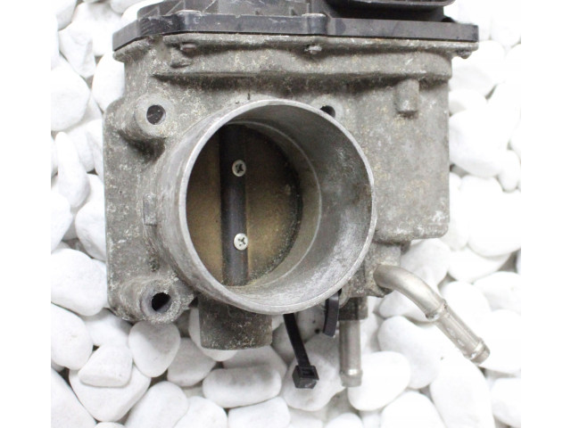 Vstřikovací lišta 2203036030, 2203036030 Lexus IS III XE30