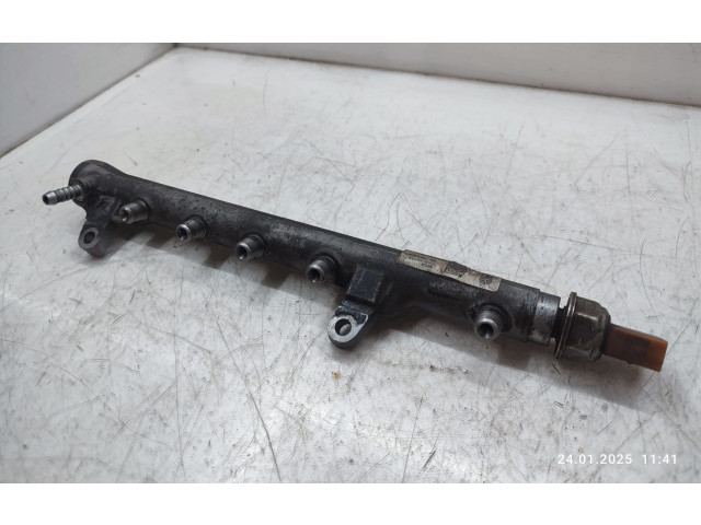 Топливная рампа 03L130089B Volkswagen Golf VI для двигателя CAYC