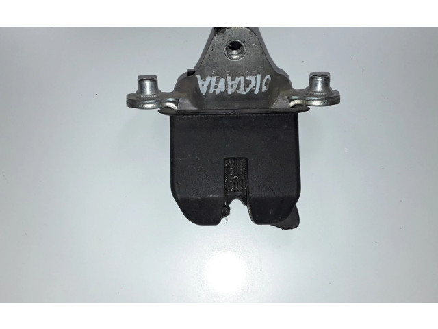 Замок багажника 1Z5827501D, 1Z5827501D Skoda Octavia Mk2 (1Z) 2004 - 2013 года