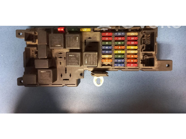 Блок предохранителей  518323324   Volvo V70    